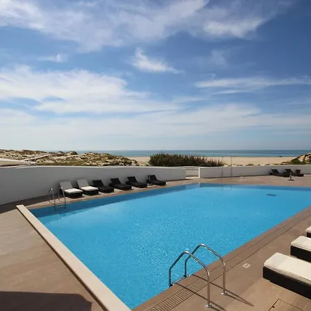 Ferrel Town House Sleeps 6 With Pool And Air Con Дом отдыха *